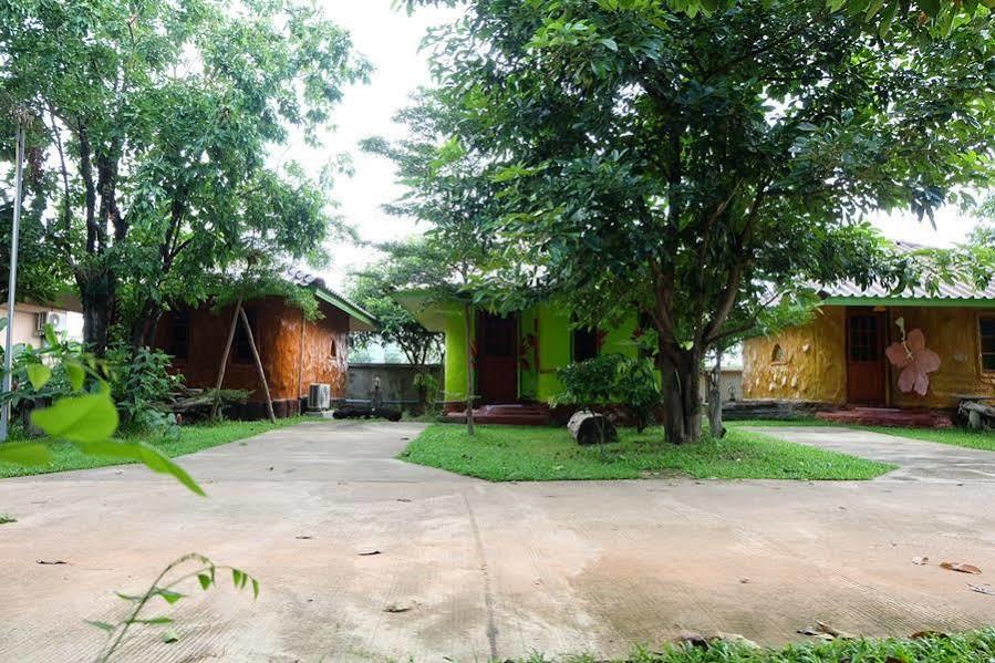 Maiyai Resort - Big Tree Kamphaeng Phet Exterior foto
